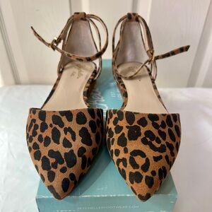 NIB Women’s Seychelles Leopard Print Pointed Flats size 7.5